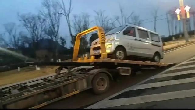 日喀則仁布道路救援服務 專業拖車、脫困、搭電、補胎換胎，守護您的每一次出行